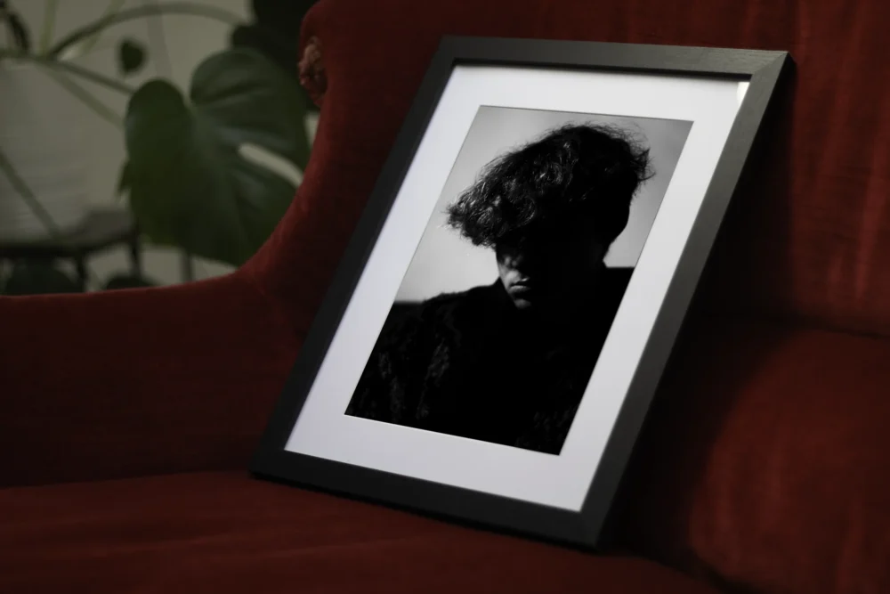 Sous l’ombre du silence – Image 2