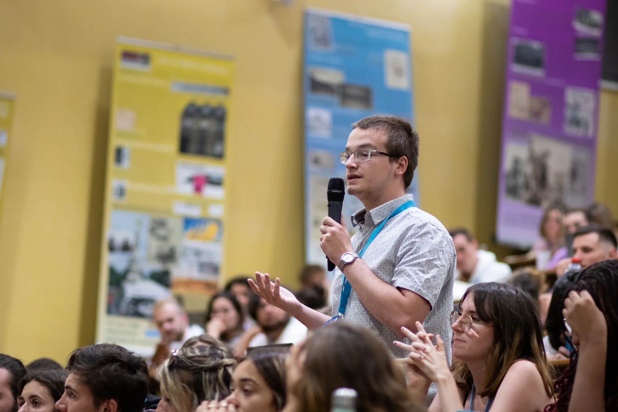 Université de médecine de Toulouse - FAGE - Membre d'une association posant une question