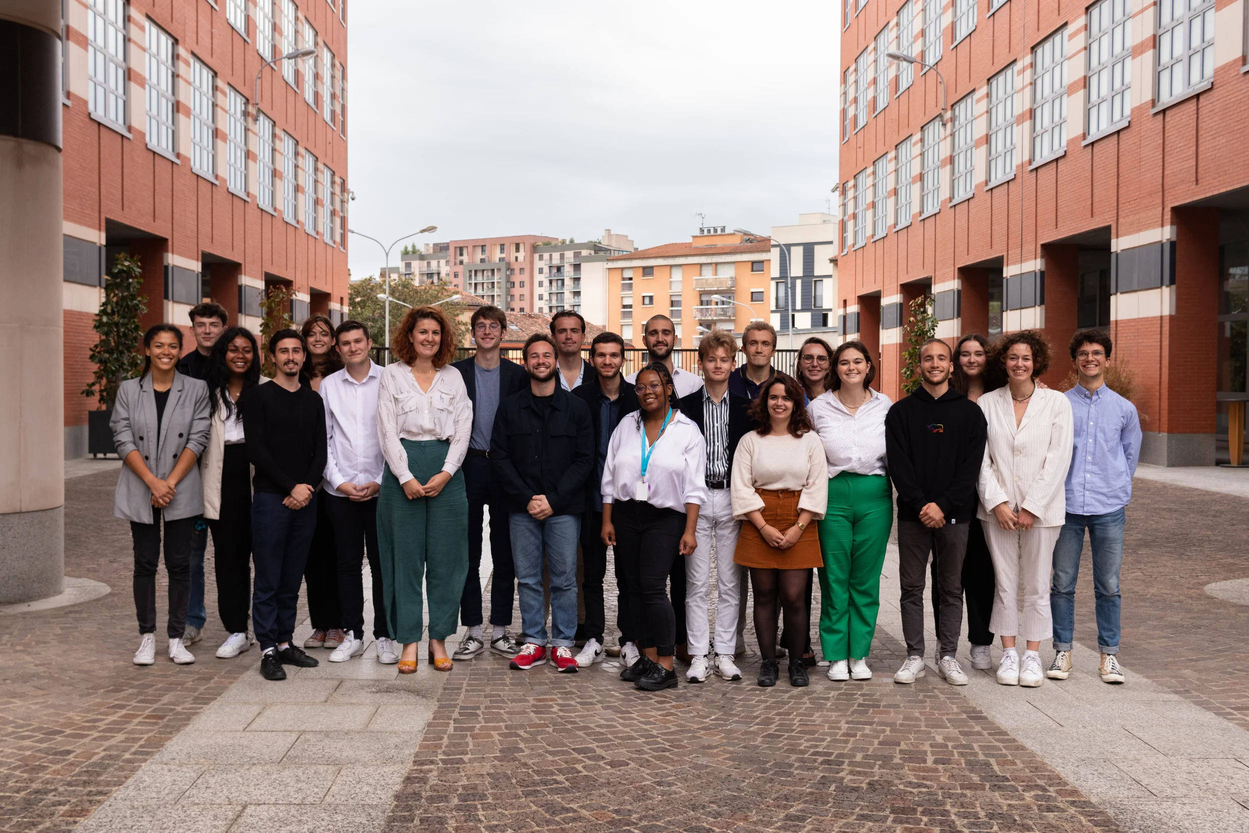 Photo de groupe des représentants de chaque association - FAGE - Toulouse